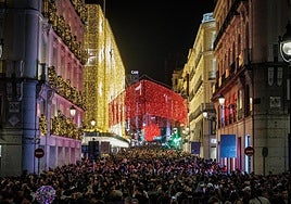 Madrid prepara el transporte público para el encendido de luces de Navidad y el Black Friday: así es el refuerzo en Metro y autobuses de la EMT