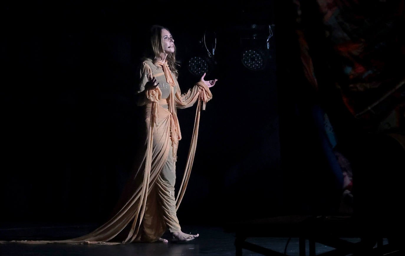 La brillante actuación de Rocío Márquez en Córdoba, en imágenes