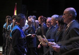 Casi cien agentes locales reciben Medallas al Mérito de Castilla y León