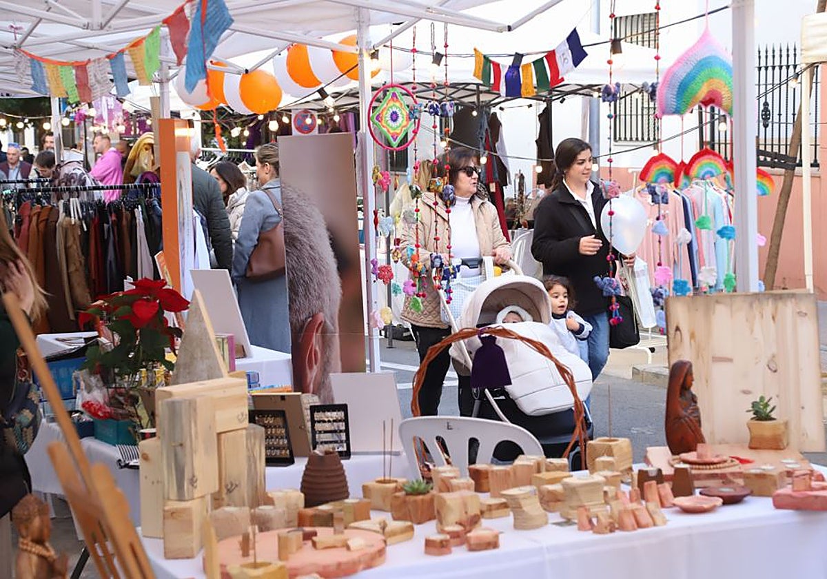 Puestos en la 'Shopping Garden' de Ciudad Jardín