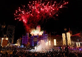 Madrid desafía al frío para encender una Navidad cargada de guiños castizos y cristianos