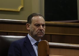 Ábalos pide cuentas a Puente por un supuesto cobro irregular de dietas y «amaños» en contratos en el Puerto de Valencia