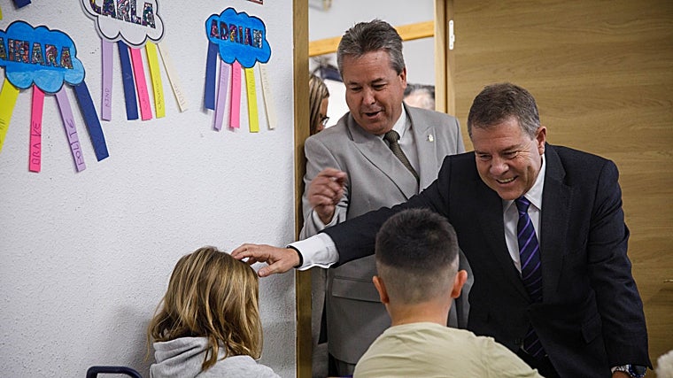 Garcia Page, at Garciutum School with Mayor Carlos David Palomares