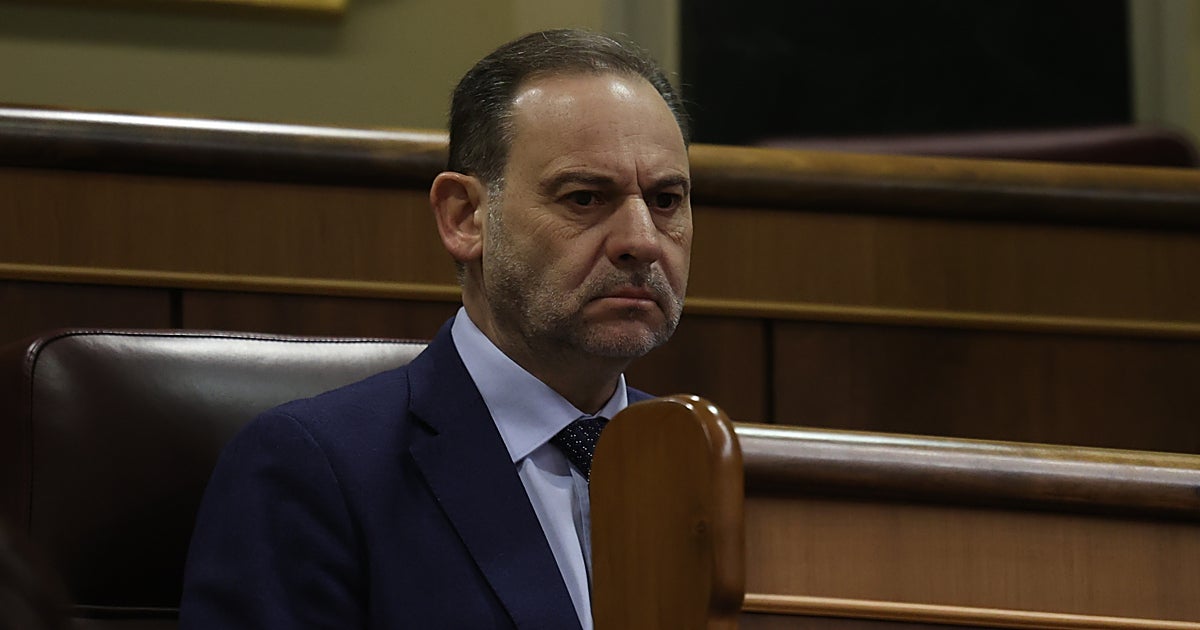 José Luis no caerá solo»: el aviso del entorno de Ábalos al Gobierno