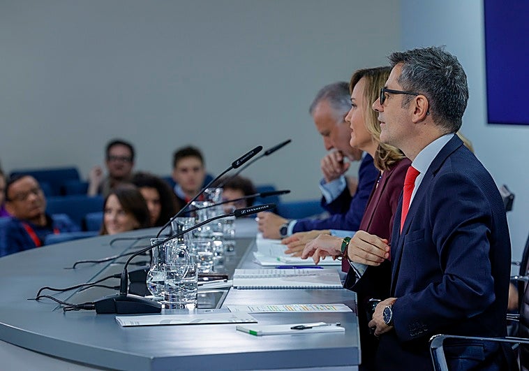 Moncloa entra en campaña en Extremadura: 752 millones y 500 puestos de trabajo