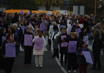 La concurrida protesta del 25-N en Córdoba, en imágenes