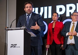 Núñez reivindica una sanidad «sin fronteras» y aboga por recuperar el convenio con Madrid