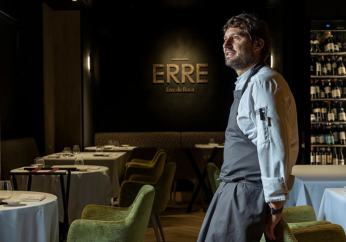 El cocinero Alberto Molina, en su restaurante 'Erre de Roca', de Miranda de Ebro (Burgos), en una imagen de archivo
