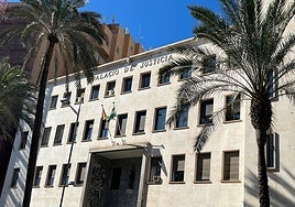 La juez del Caso Mascarillas de Almería pide retirarse por amistad con los investigados