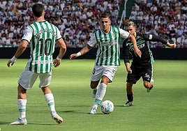 Alcedo y sus opciones en el once titular de Ania en el Córdoba CF: «Estoy preparado para disputar todos los minutos posibles»