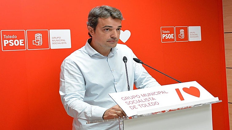 El PSOE critica que Velázquez priorice el teleférico frente a las mejoras en movilidad en Toledo
