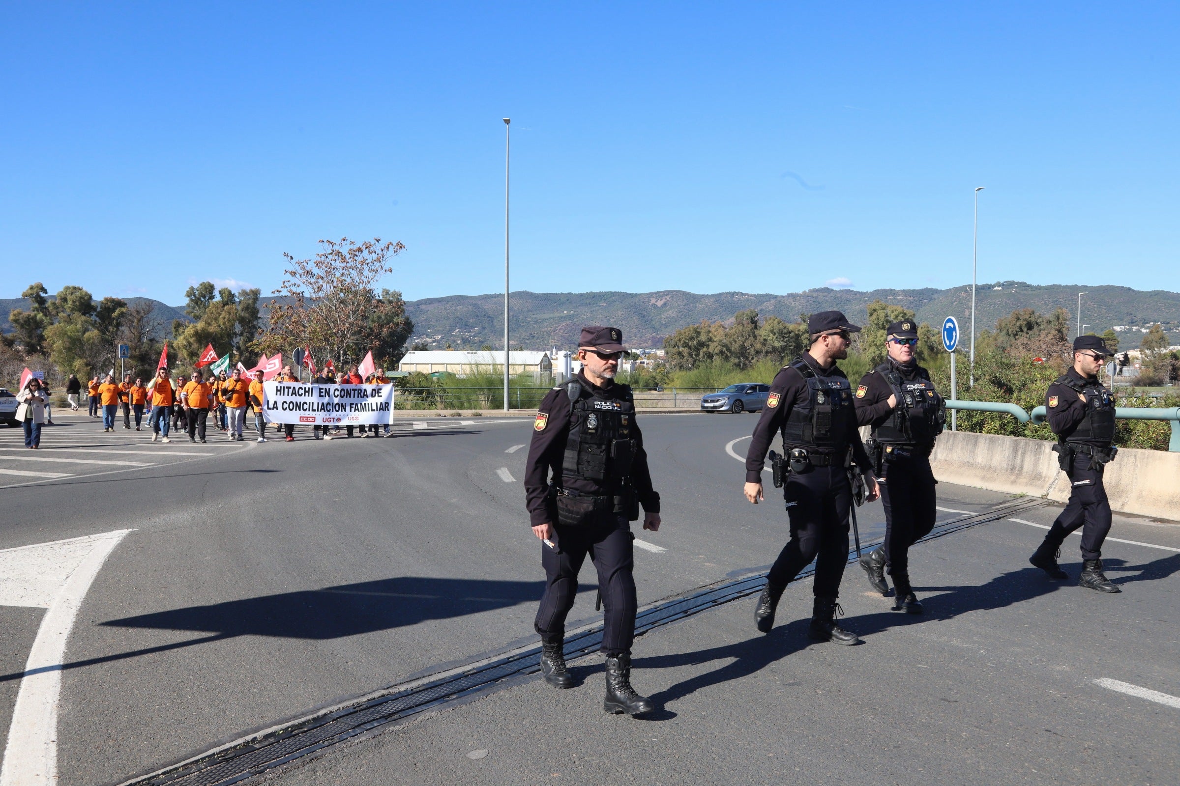 La nueva protesta de la plantilla de Hitachi en Córdoba, en imágenes