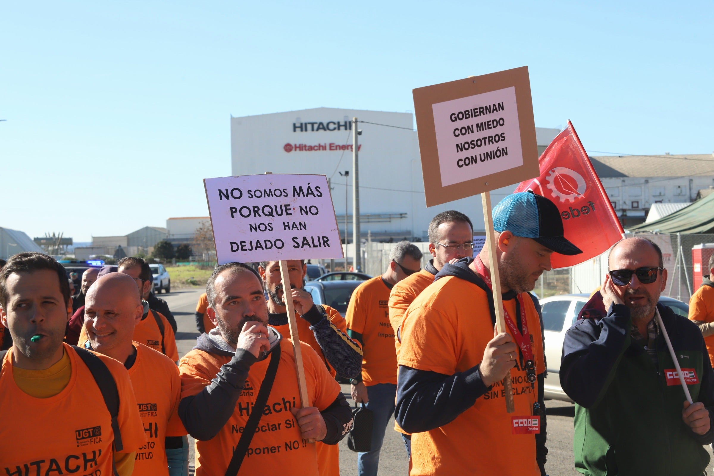 La nueva protesta de la plantilla de Hitachi en Córdoba, en imágenes