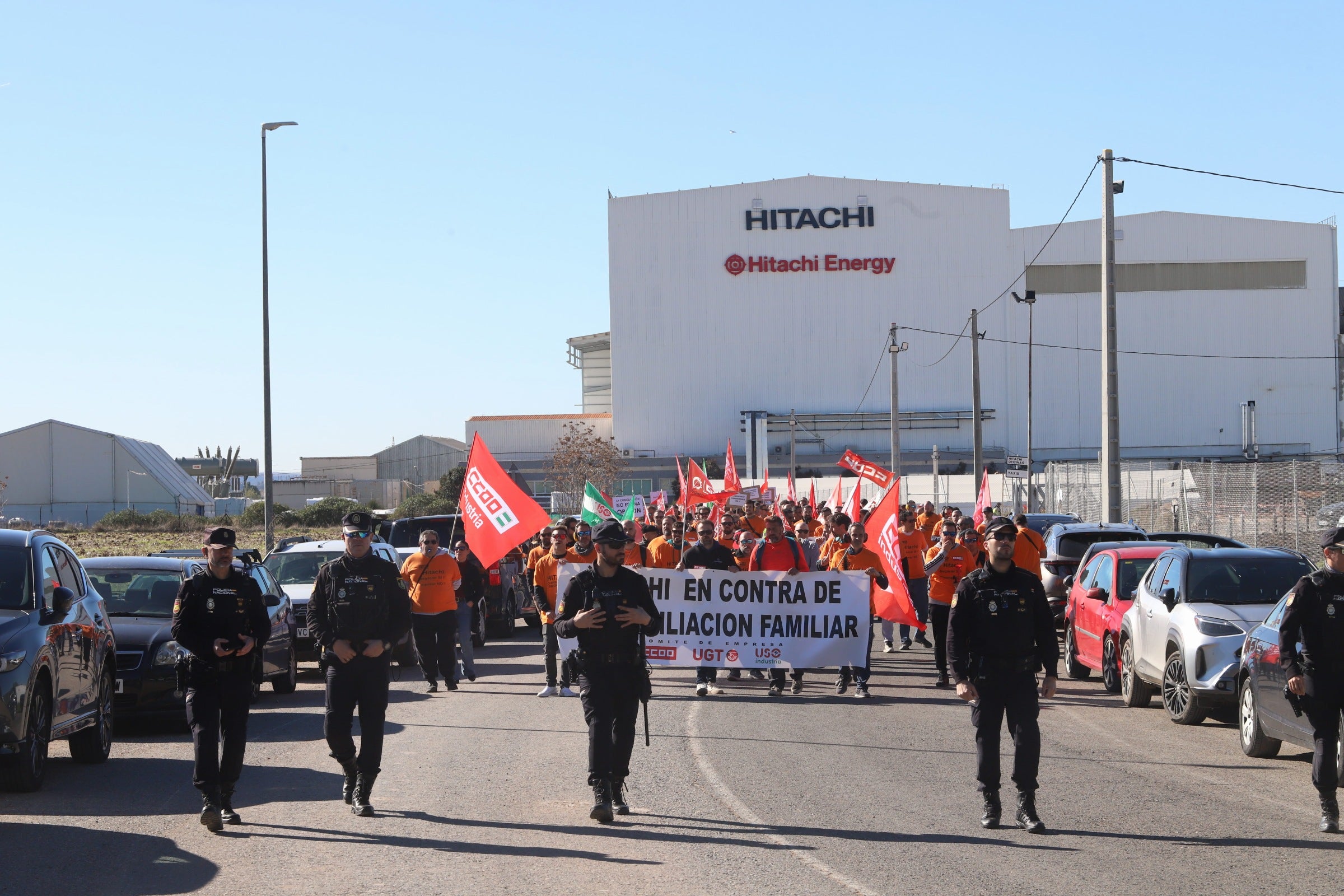 La nueva protesta de la plantilla de Hitachi en Córdoba, en imágenes
