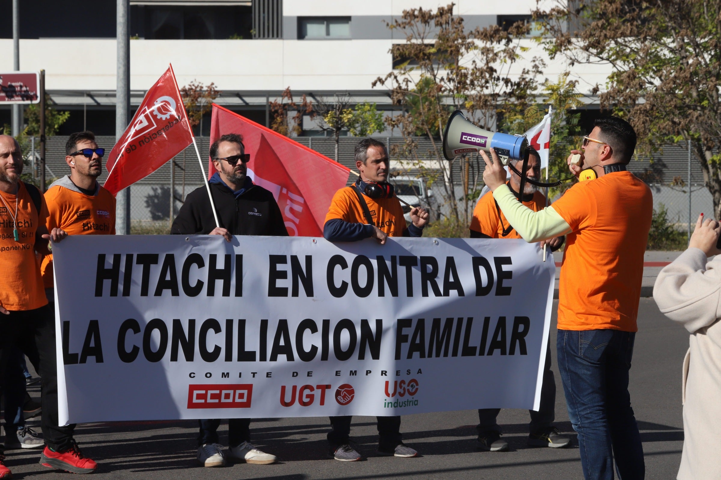 La nueva protesta de la plantilla de Hitachi en Córdoba, en imágenes