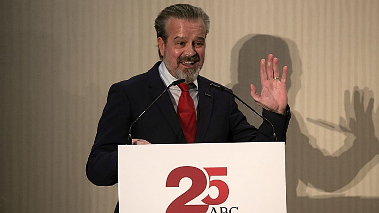 Deputy Minister of Tourism Victor Manuel Gonzalez in his speech