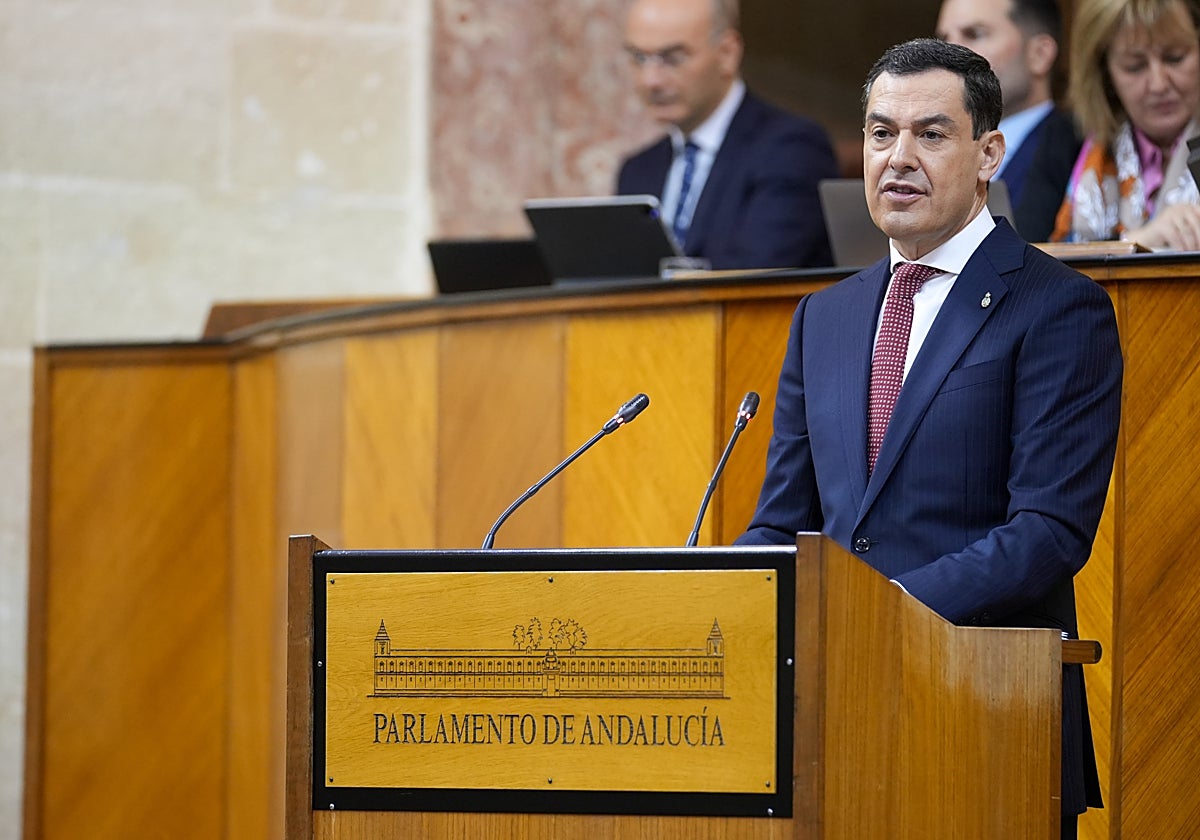 Juanma Moreno en el debate sobre el Estado de la Comunidad en diciembre de 2024