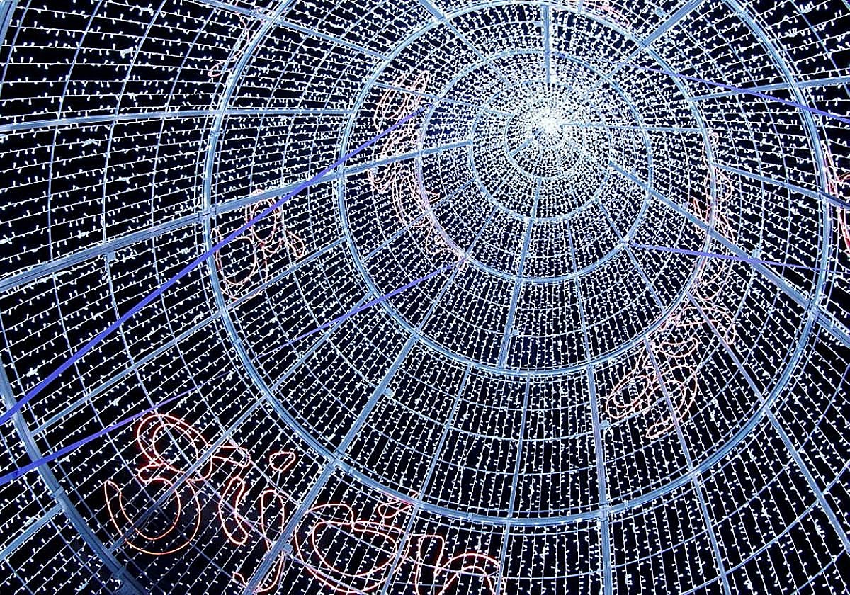 Encendido de luces de Navidad en Gijón hoy: horario, calles iluminadas, dónde están los árboles y los belenes