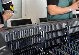 Una 'fábrica de estafas' envía dos millones de SMS al día para robar datos bancarios en España