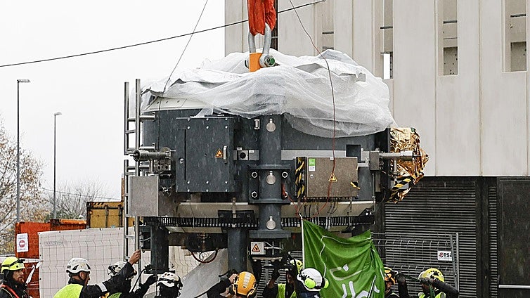 Instalado el acelerador de protones, pionero en la sanidad española