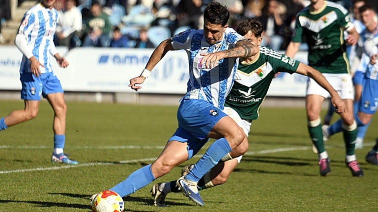 0-1: El Talavera cae ante el Cacereño y se mete en el pozo de la tabla