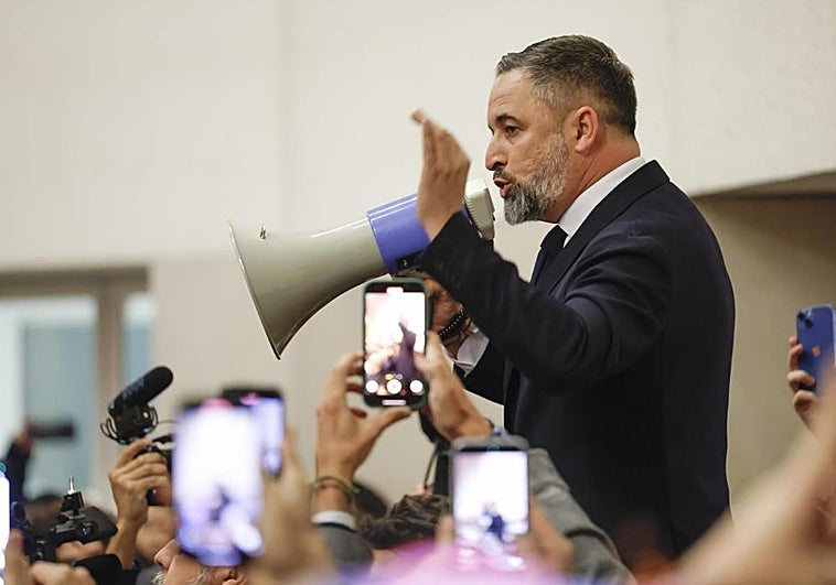 Abascal insta al PP a presentar la moción de censura: «Persiste en convocar concentraciones mientras renuncia a otras medidas»