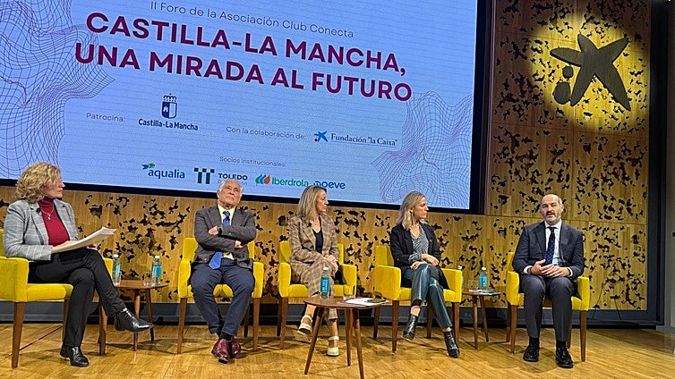 Toledo reivindica un modelo turístico «sostenible y equilibrado» que ya aporta dos millones de euros con la tasa de autobuses