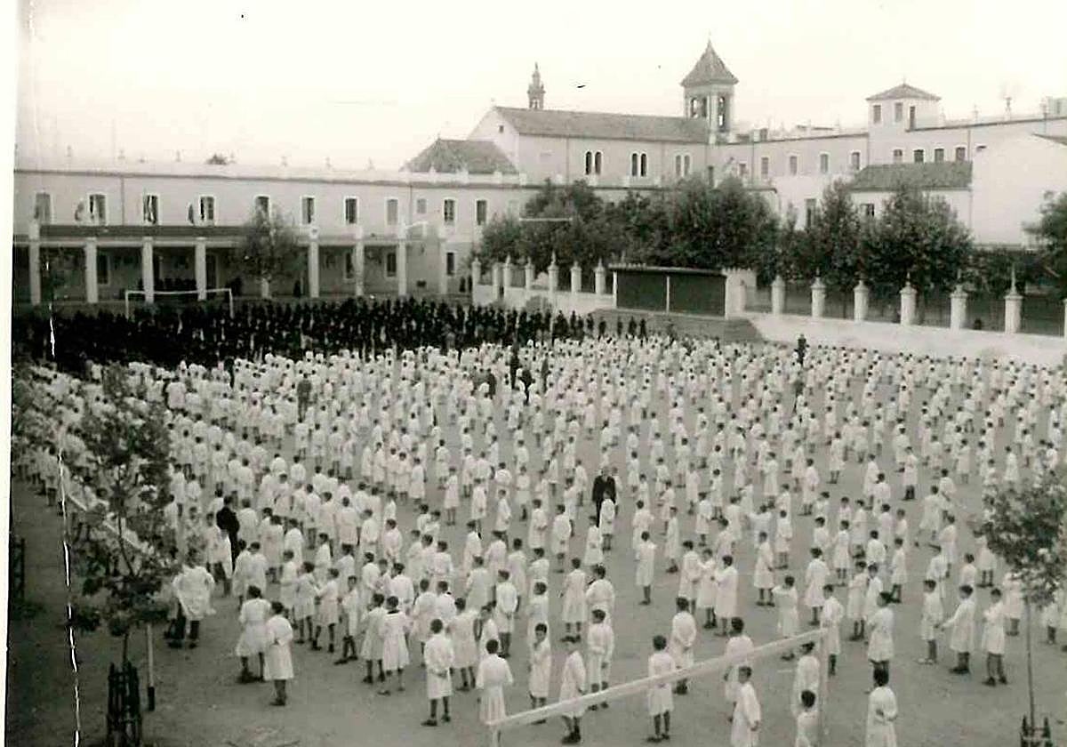 Fotografía del colegio Salesianos de Córdoba, tomada en torno a 1920