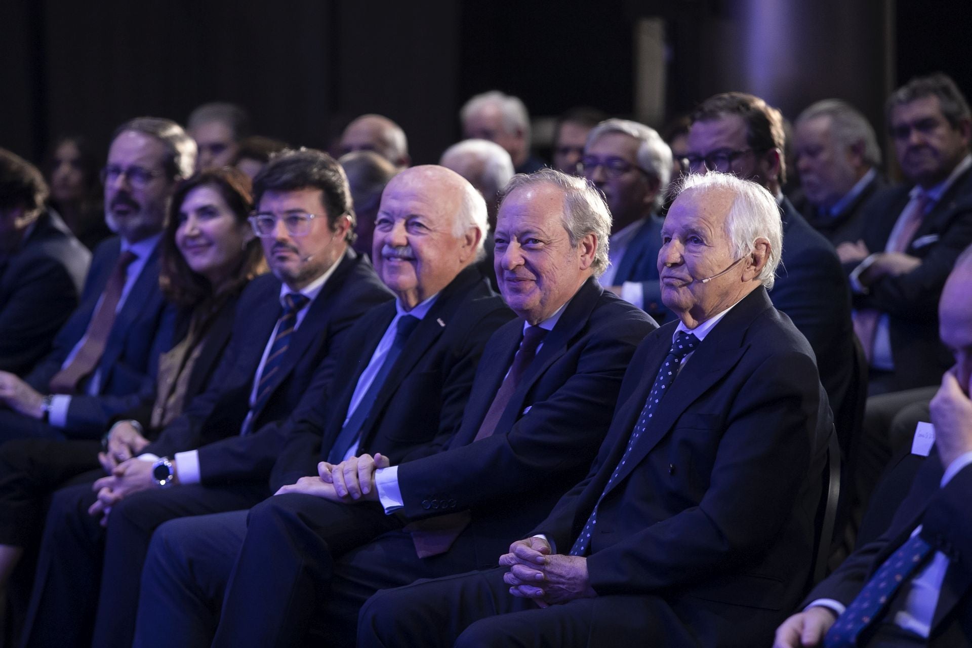 Los asistentes a la entrega del Premio Gran Capitán de ABC a El Cordobés, en imágenes