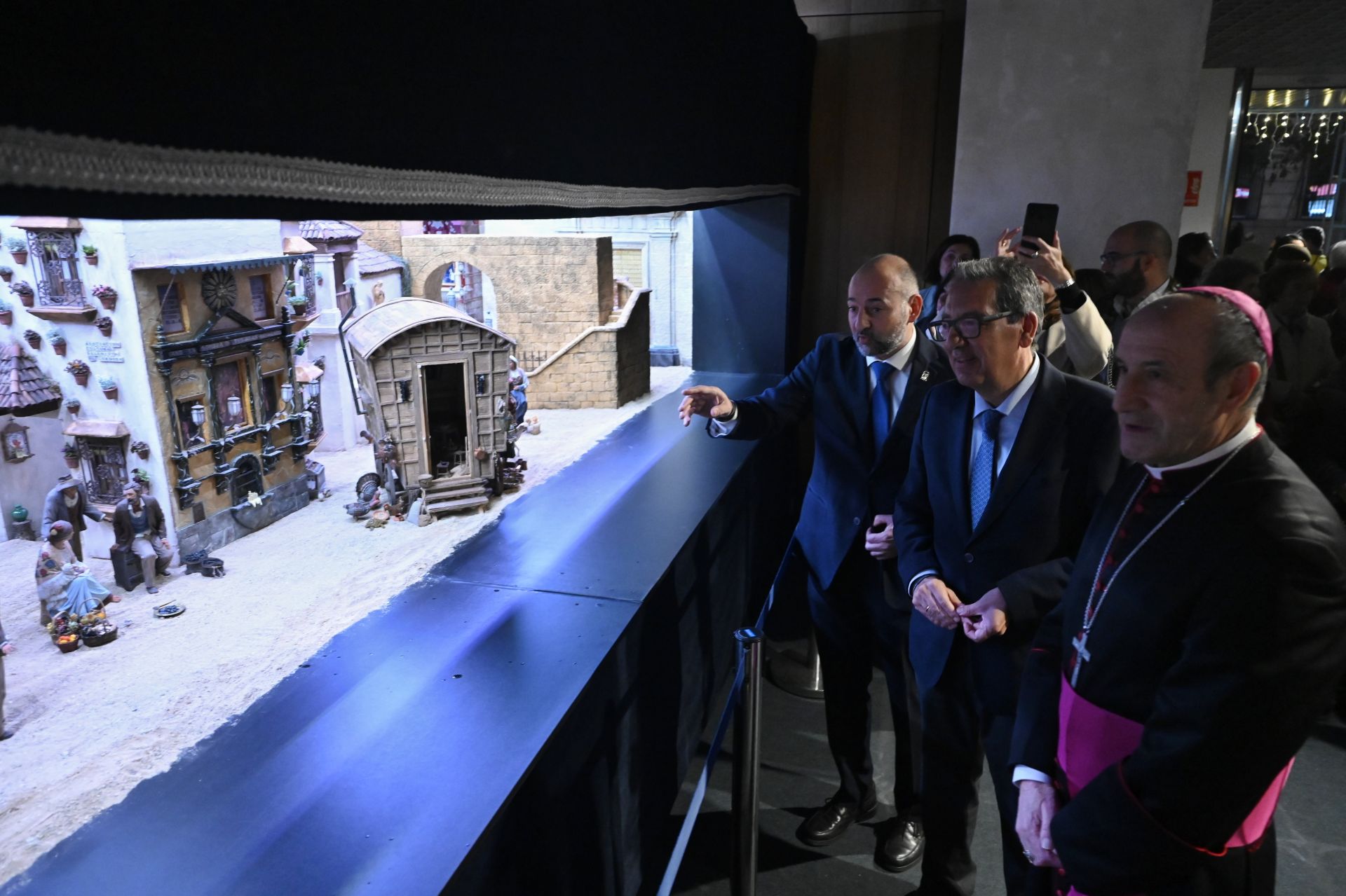 El belén de la Fundación Cajasol en Córdoba, en imágenes