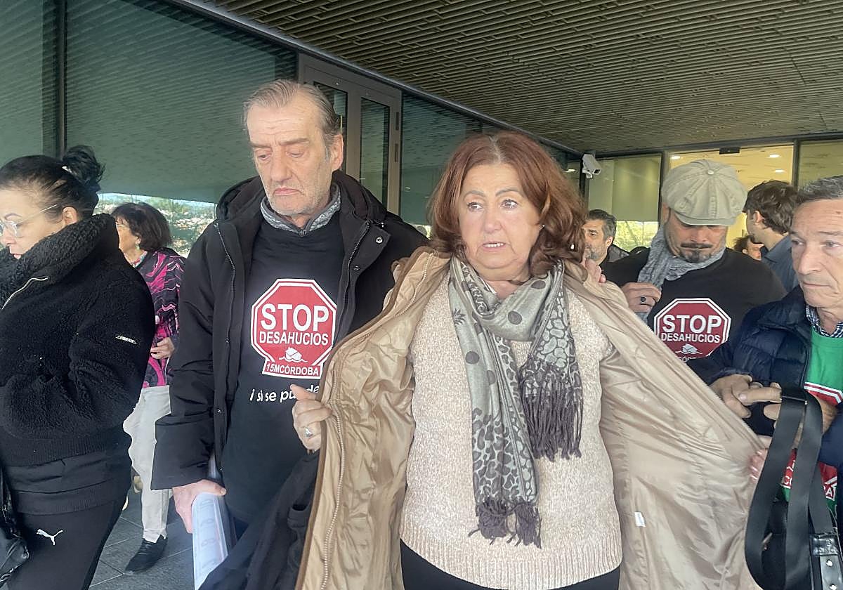 La vecina del Sector Sur abandona la Ciudad de la Justicia tras celebrarse el juicio por el desahucio