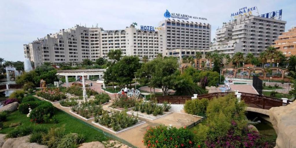 Indemnizan con 10.000 euros a una acróbata que se cayó durante un espectáculo en Marina d Or