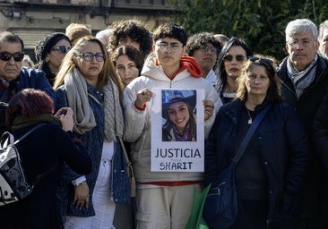 Minuto de silencio por la muerte de las dos jóvenes en Jaén