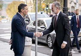 Felipe VI reivindica que la permanencia de las instituciones es «el mayor aval de su prestigio»