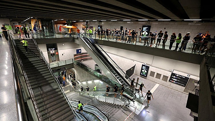 Cortes en el Metro de Barcelona durante el puente de la Constitución: líneas y tramos afectados y servicios alternativos