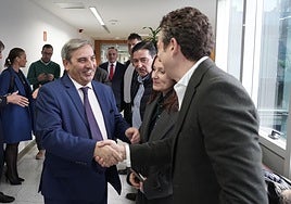 La «brecha digital» deja el doble de población 'desconectada' que en España