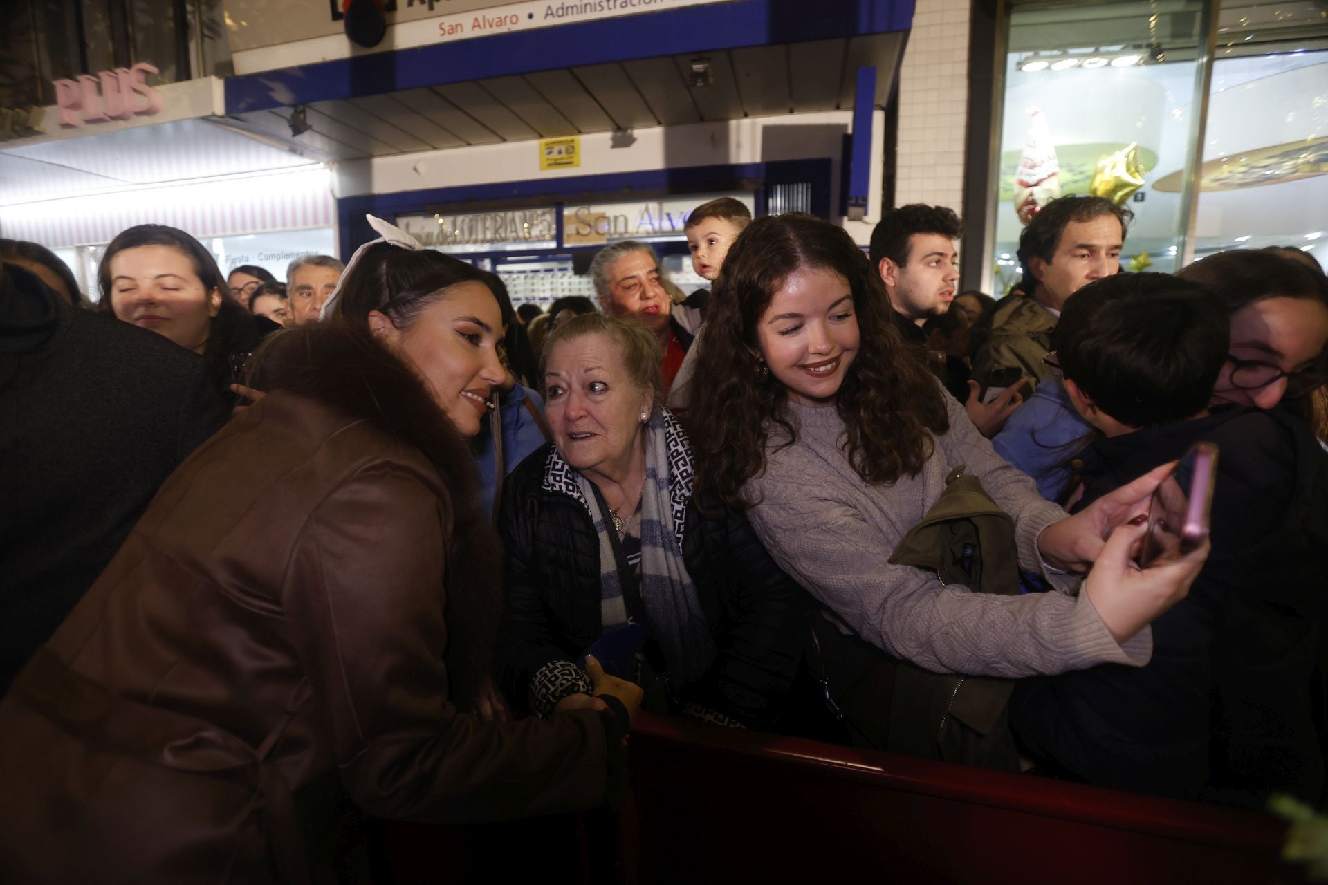 El encendido del espectáculo de luz y música de Córdoba, en imágenes