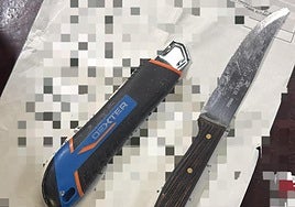 El cuchillo y el cúter intervenidos al agresor de un policía nacional en Alicante