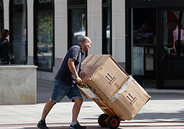 El paro baja en Canarias en 1.030 personas en noviembre, un 7,7% este año