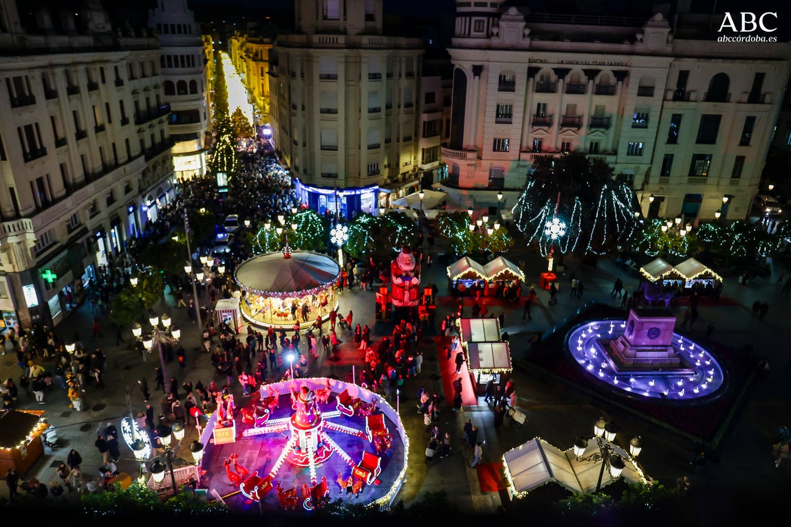 Las mejores imágenes de la iluminación navideña y el espectáculo de Cruz Conde