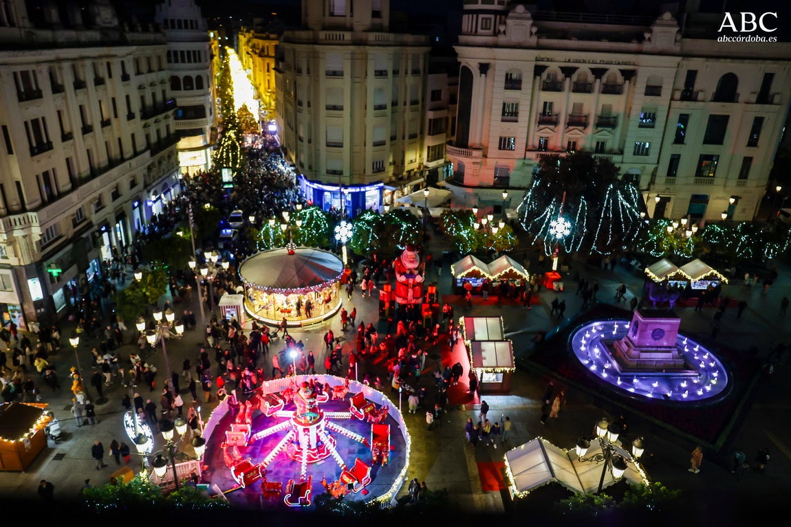 Las mejores imágenes de la iluminación navideña y el espectáculo de Cruz Conde