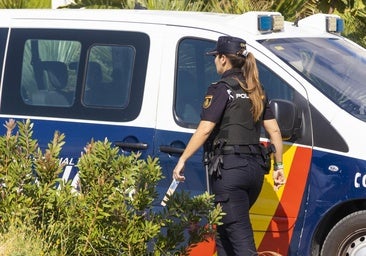Una agente de la Policía Nacional en Alicante