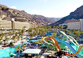 Una niña de cuatro años, en estado muy grave tras ahogarse en un parque acuático de Gran Canaria