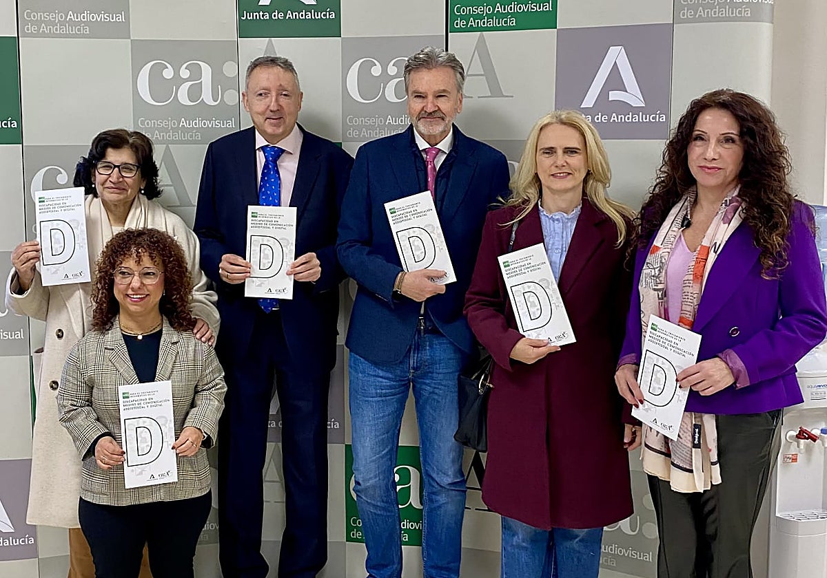 Imagen del acto de presentación de la Guía