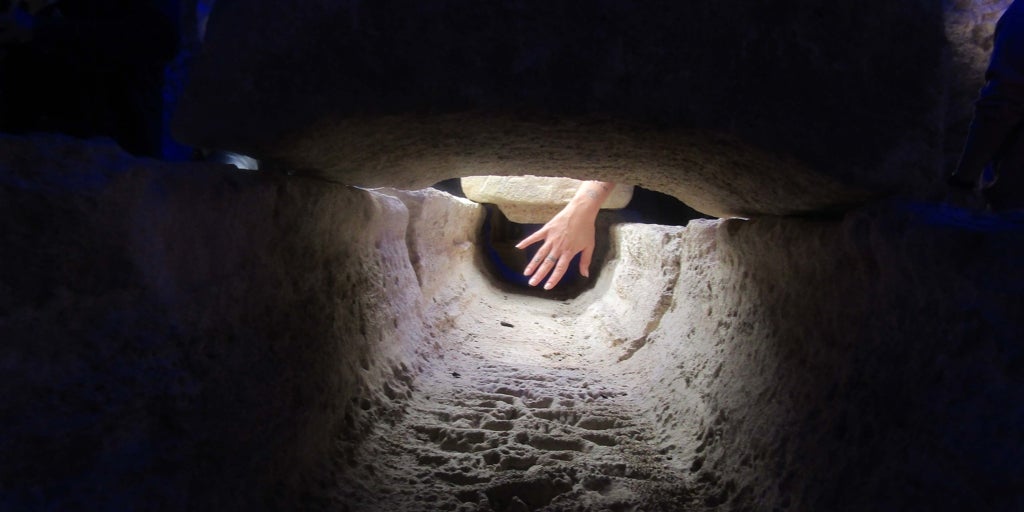 El Museo de Aguas de Alicante acoge la exposición de su II Maratón Fotográfico-Social y el Mercat Obert D´Art (MOA)