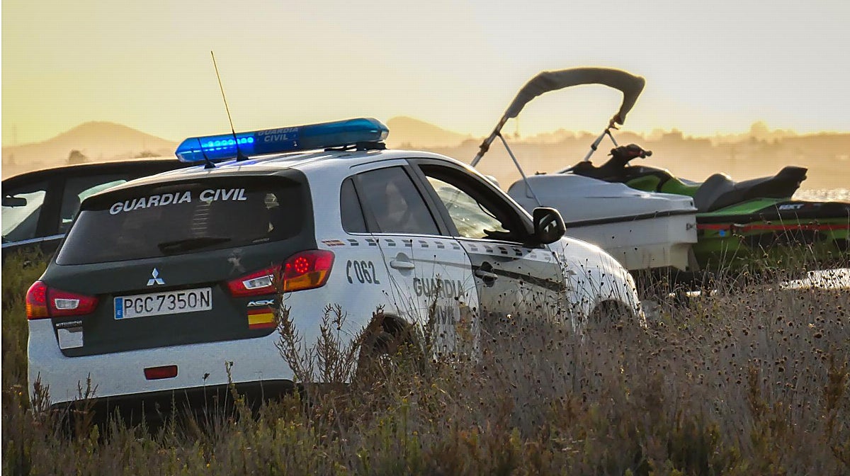 Efectivos de la Guardia Civil durante una intervención