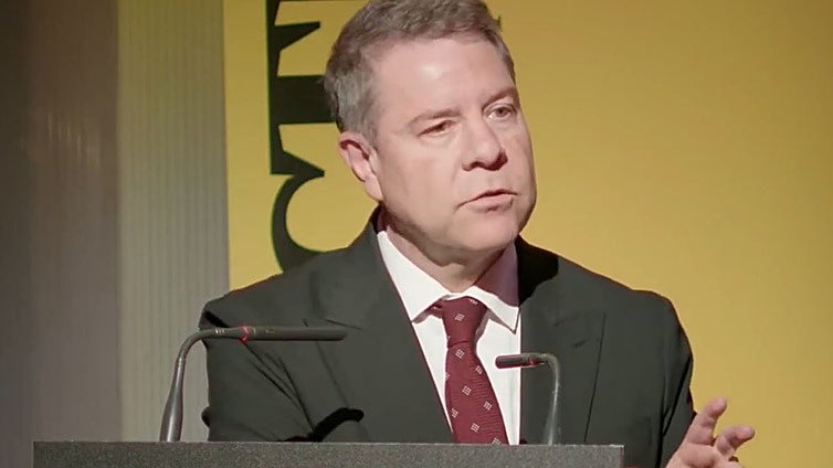 Page cree que España vive «el momento más alejado del espíritu de la Transición»