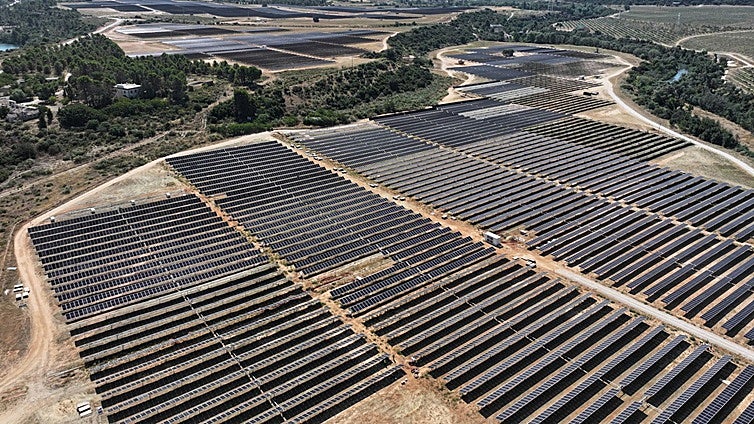 Naturgy pone en marcha las plantas solares Zorita I y II que producirán energía limpia equivalente al consumo de 60.000 hogares