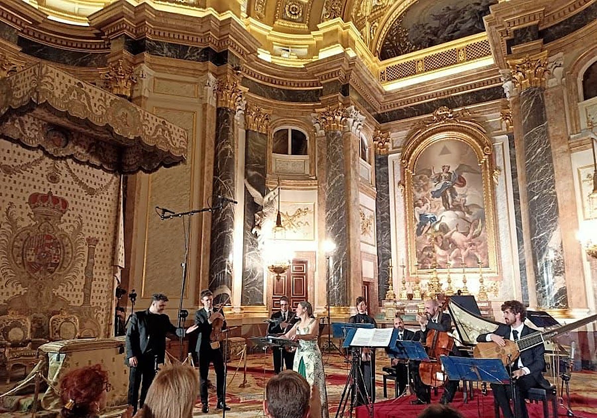 Emoción y excelencia en el concierto de Javier Ulises Illán en la Capilla Real del Palacio de Oriente