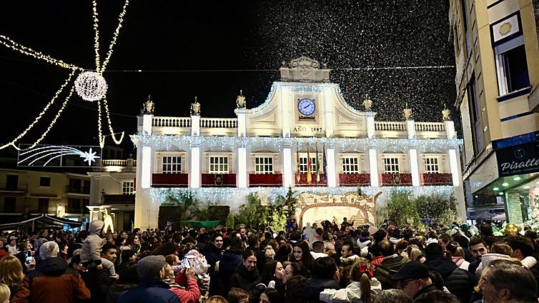 Cabra recibe a la Navidad con el alumbrado y el arranque de la campaña comercial